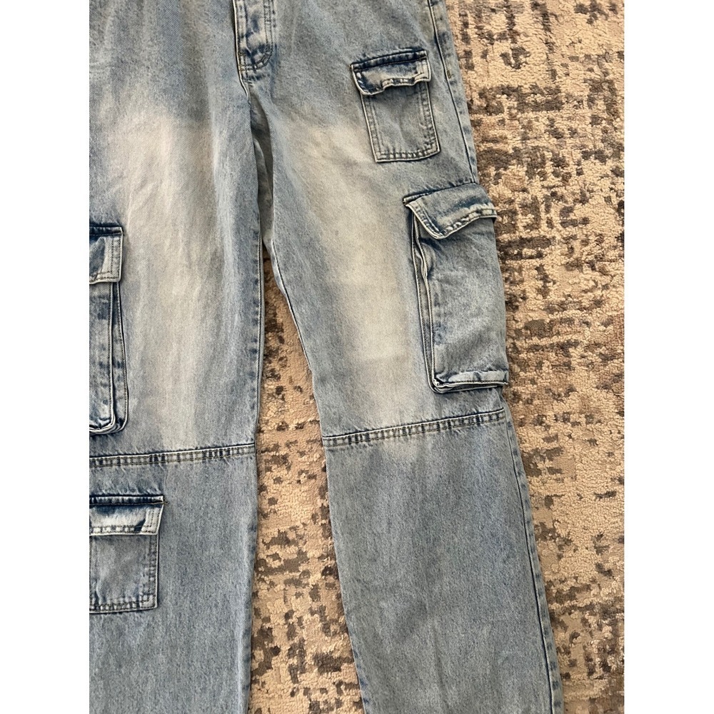 BoohooMAN Mens Light Wash Denim Cargo Jeans Multi Pocket Streetwear Blue US 34 - Picture 3 of 8